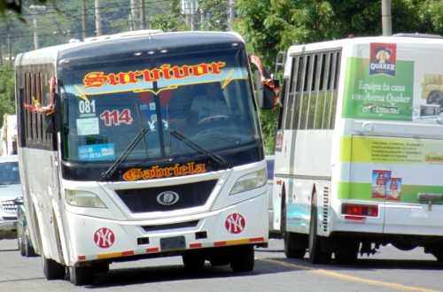Buses Managua.  Foto Orlando Ortega Reyes